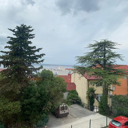 Sanela- Apartman Za Bezbrizan Odmor Crikvenica Exteriör bild